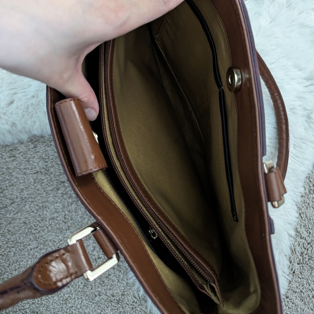 ANTONIO MELANI Brown Patent Leather Purse - Picture 3 of 7